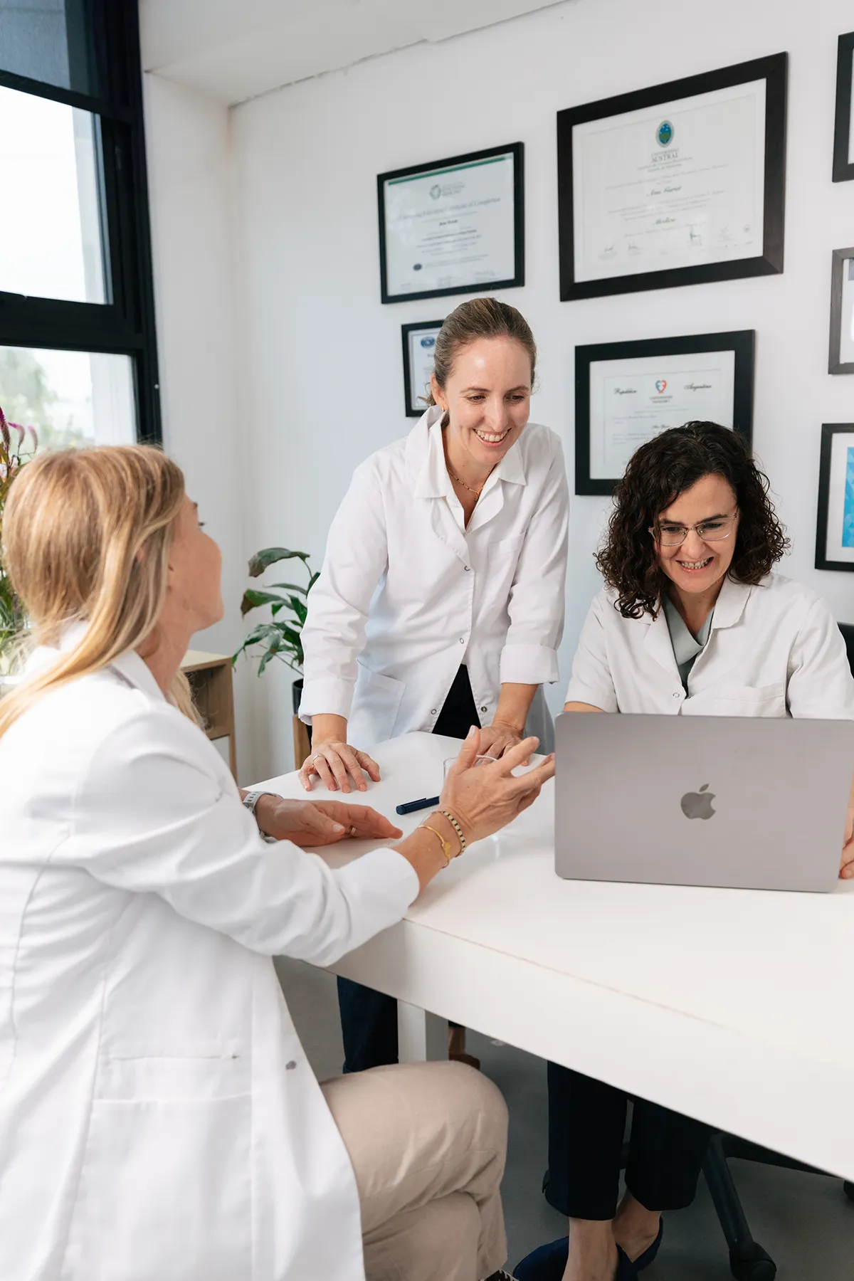 Salud hormonal femenina integrativa